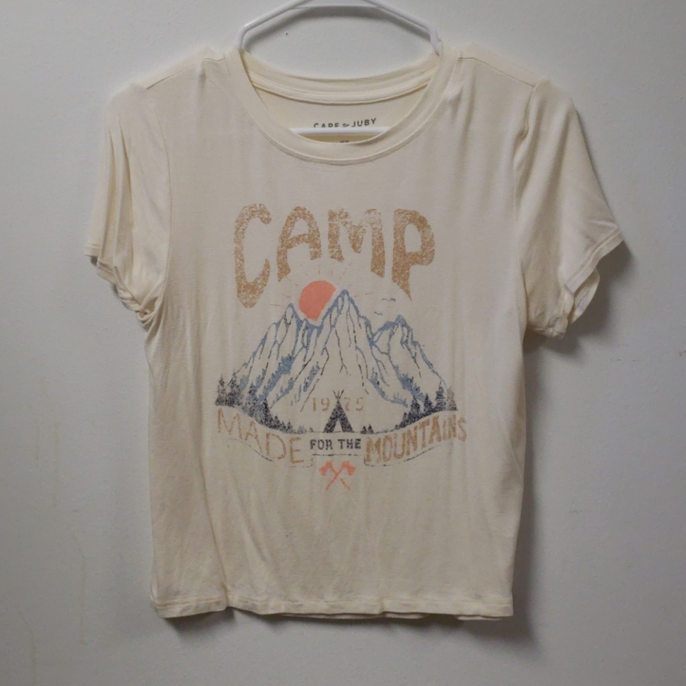 Graphic tee